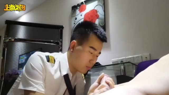 China pilot หลุดนักบินจีนนัดเอากับหนุ่มคู่ขาในโรงแรม