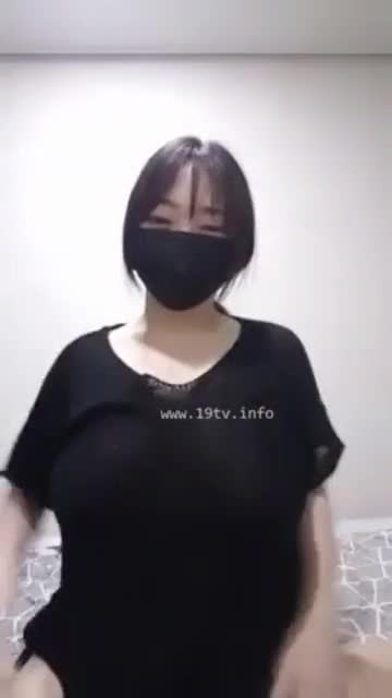 ImLive คลิปโป๊ twitter สาวเกาหลีนมโครตใหญ่โชว์เสียวหน้ากล้องxxxxx นั่งเอานิ้วถูหีจนน้ำหีไหลยืดติดเต็มนิ้ว